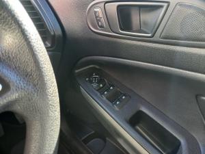 Ford EcoSport 1.5 Ambiente auto - Image 21
