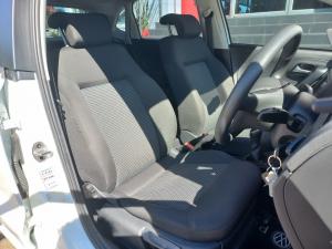 Volkswagen Polo Vivo hatch 1.4 Comfortline - Image 14