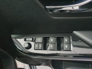 Toyota Hilux 2.8GD-6 48V double cab Legend - Image 24