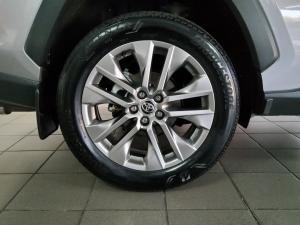 Toyota RAV4 2.0 VX - Image 10