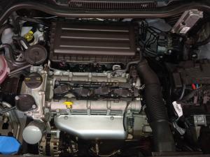 Volkswagen Polo Vivo 1.6 Style - Image 17