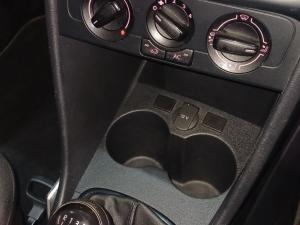 Volkswagen Polo Vivo 1.4 Comfortline - Image 7