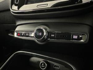 Volvo XC40 D4 Inscription AWD Geartronic - Image 10