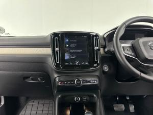 Volvo XC40 D4 Inscription AWD Geartronic - Image 15