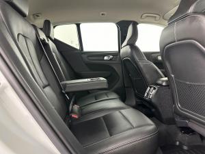 Volvo XC40 D4 Inscription AWD Geartronic - Image 17