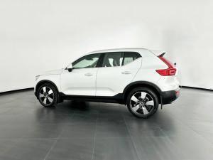 Volvo XC40 D4 Inscription AWD Geartronic - Image 2