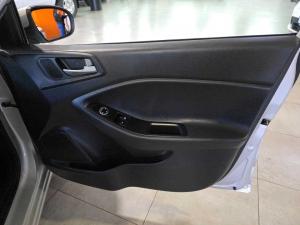 Hyundai i20 1.4 Motion automatic - Image 13