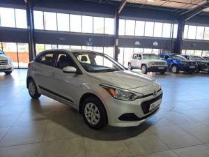 Hyundai i20 1.4 Motion automatic - Image 3