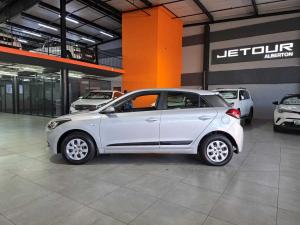 Hyundai i20 1.4 Motion automatic - Image 5
