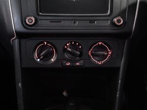 Volkswagen Polo Vivo hatch 1.4 Comfortline - Image 17