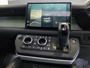 Land Rover Defender 110 D300 X-Dynamic HSE - Image 25