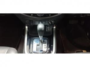 Nissan Navara 2.5DDTi double cab LE Plus 4x4 - Image 12