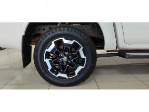 Nissan Navara 2.5DDTi double cab LE Plus 4x4 - Image 9