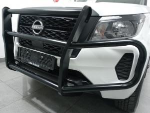 Nissan Navara 2.5DDTi double cab XE 4x4 - Image 14