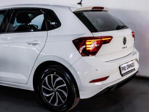 Volkswagen Polo hatch 1.0TSI Life auto - Image 11