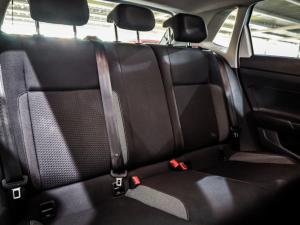 Volkswagen Polo hatch 1.0TSI Life auto - Image 13