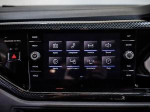 Volkswagen Polo hatch 1.0TSI Life auto - Image 15
