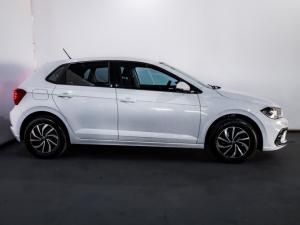 Volkswagen Polo hatch 1.0TSI Life auto - Image 2