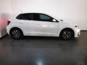 Volkswagen Polo hatch 1.0TSI Life auto - Image 2