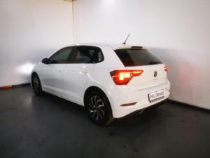 Volkswagen Polo hatch 1.0TSI Life auto - Image 3