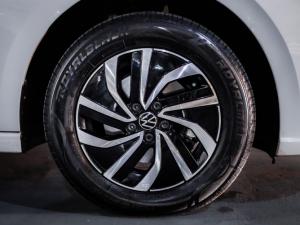 Volkswagen Polo hatch 1.0TSI Life auto - Image 9