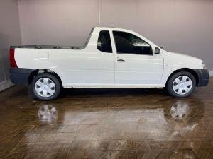 Nissan NP200 1.6i safety pack (aircon) - Image 6