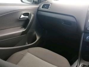 Volkswagen Polo Vivo hatch 1.6 Highline - Image 16