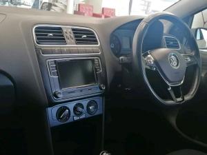 Volkswagen Polo Vivo hatch 1.6 Highline - Image 17