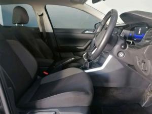 Volkswagen Polo hatch 1.0TSI Life manual - Image 11