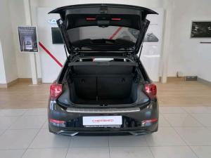 Volkswagen Polo hatch 1.0TSI Life manual - Image 8