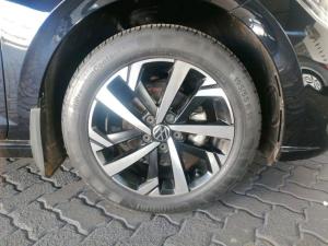 Volkswagen Polo hatch 1.0TSI Life manual - Image 9