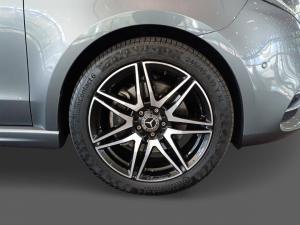 Mercedes-Benz V-Class V300d Exclusive - Image 16
