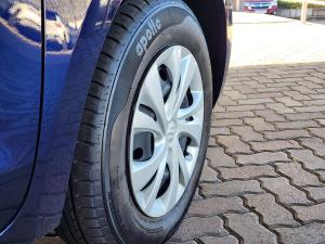 Suzuki Swift 1.2 GL manual - Image 17
