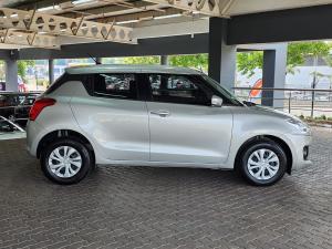 Suzuki Swift 1.2 GL manual - Image 8