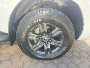 Toyota Hilux 2.4GD-6 double cab 4x4 Raider manual - Image 20