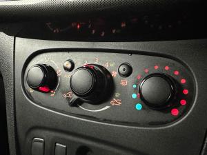 Renault Sandero 900T Stepway Expression - Image 11