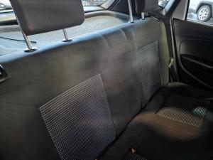 Volkswagen Polo Vivo 1.4 Comfortline - Image 12