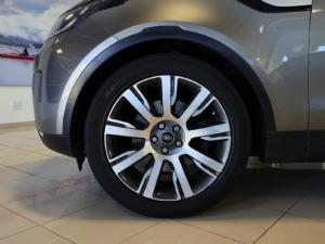 Land Rover Discovery HSE Td6 - Image 12