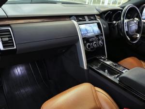 Land Rover Discovery HSE Td6 - Image 25