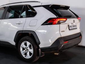 Toyota RAV4 2.0 GX auto - Image 12