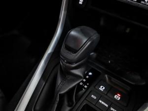 Toyota RAV4 2.0 GX auto - Image 16
