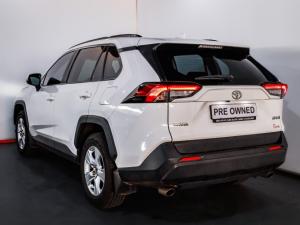 Toyota RAV4 2.0 GX auto - Image 3