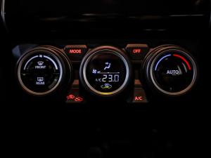Suzuki Swift 1.2 GLX manual - Image 17