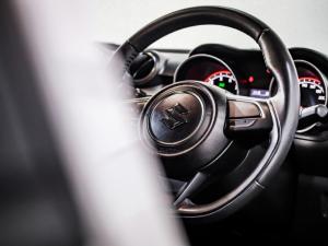 Suzuki Swift 1.2 GLX manual - Image 5