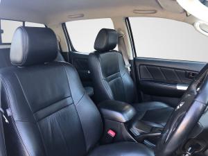 Toyota Hilux 3.0D-4D double cab 4x4 Raider Legend 45 auto - Image 7