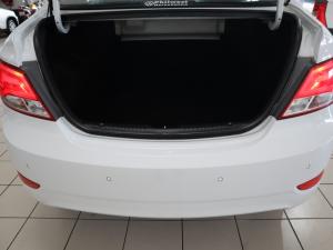 Hyundai Accent sedan 1.6 Fluid auto - Image 16