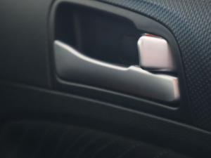Hyundai Accent sedan 1.6 Fluid auto - Image 19