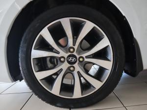 Hyundai Accent sedan 1.6 Fluid auto - Image 27