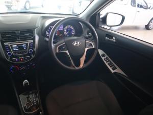 Hyundai Accent sedan 1.6 Fluid auto - Image 5