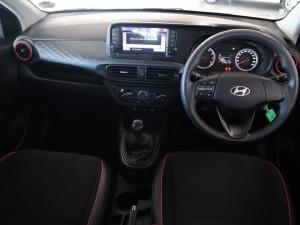 Hyundai Grand i10 1.0 Premium hatch - Image 17